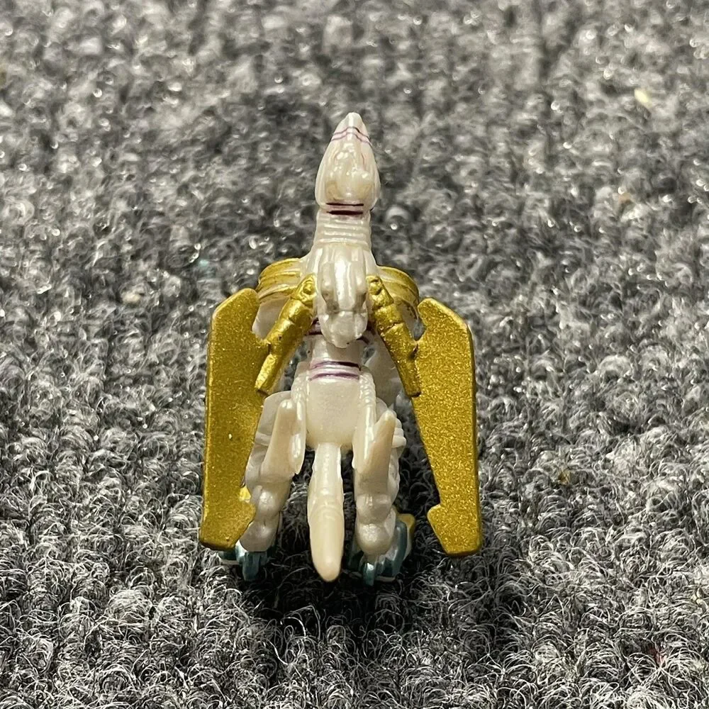Vintage 2002 Digimon Kendogarurumon Mini Figure Bandai White Gold Wings Anime
